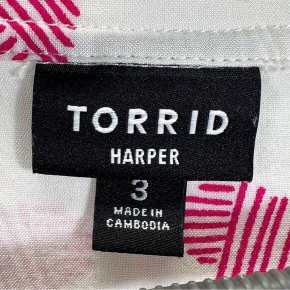 Torrid Cream Blouse with Pink Heart Pattern - Picture 8 of 11